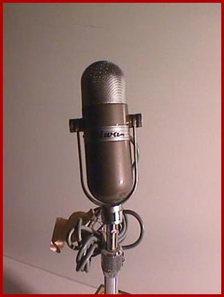 LE MICROPHONE 